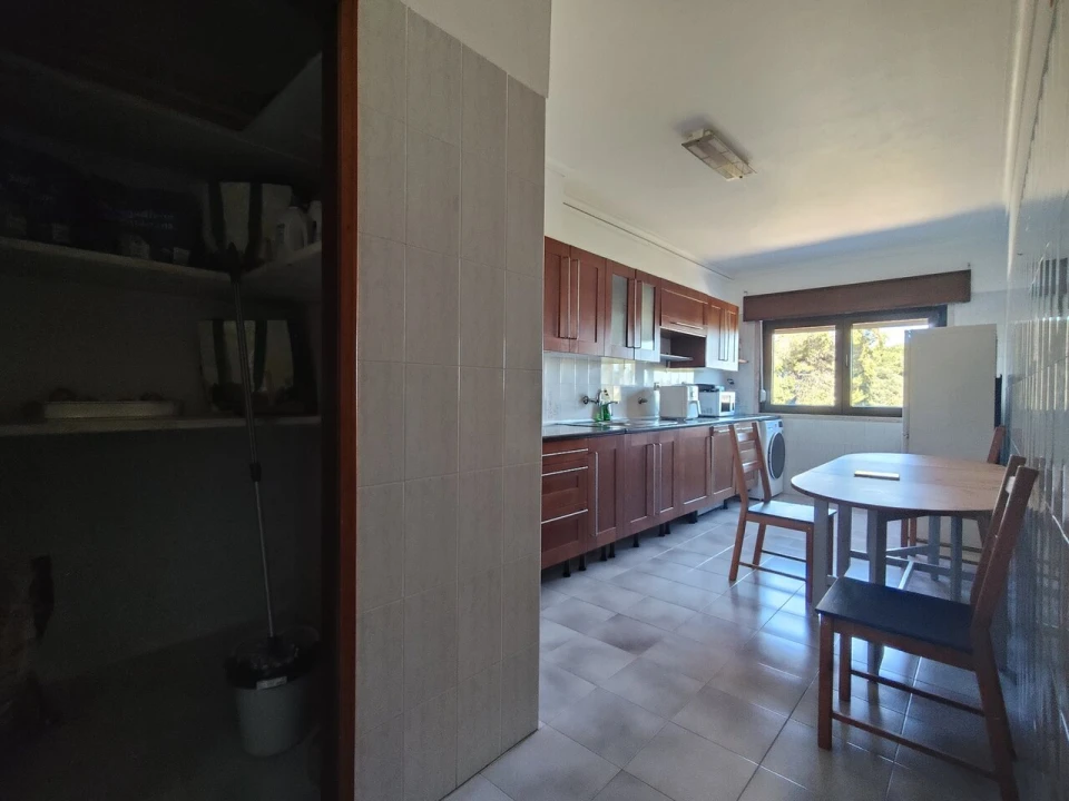 Apartamento T2 para Venda em Massamá e Monte Abraão Foto 16