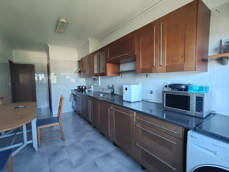Apartamento T2 para Venda em Massamá e Monte Abraão Foto 22