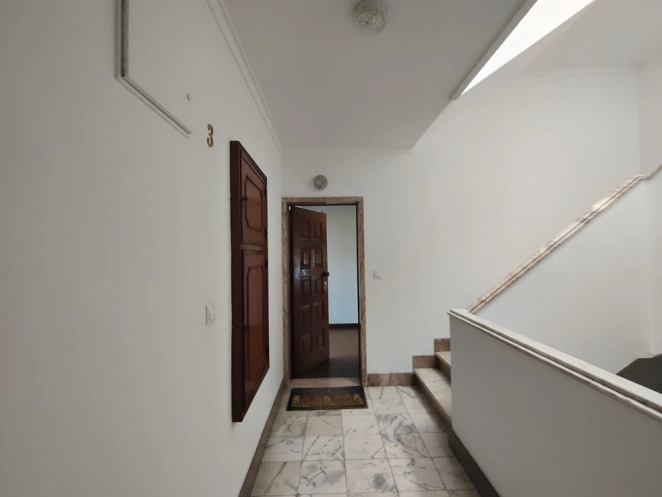 Apartamento T2 para Venda em Massamá e Monte Abraão Foto 2
