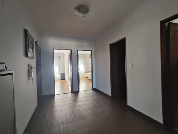 Apartamento T2 para Venda em Massamá e Monte Abraão