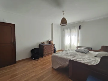 Apartamento T2 para Venda em Massamá e Monte Abraão