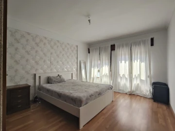 Apartamento T2 para Venda em Massamá e Monte Abraão