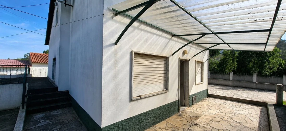 Moradia T2 para Venda em Chãos Foto 4