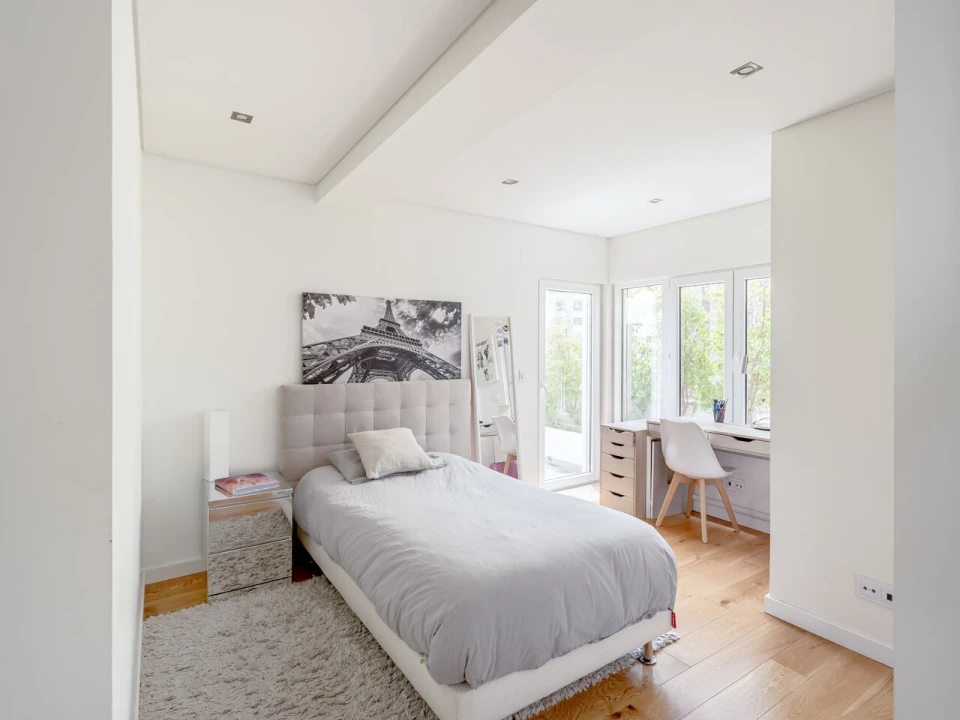 Apartamento T6 para Venda em Parque das Nações Foto 8