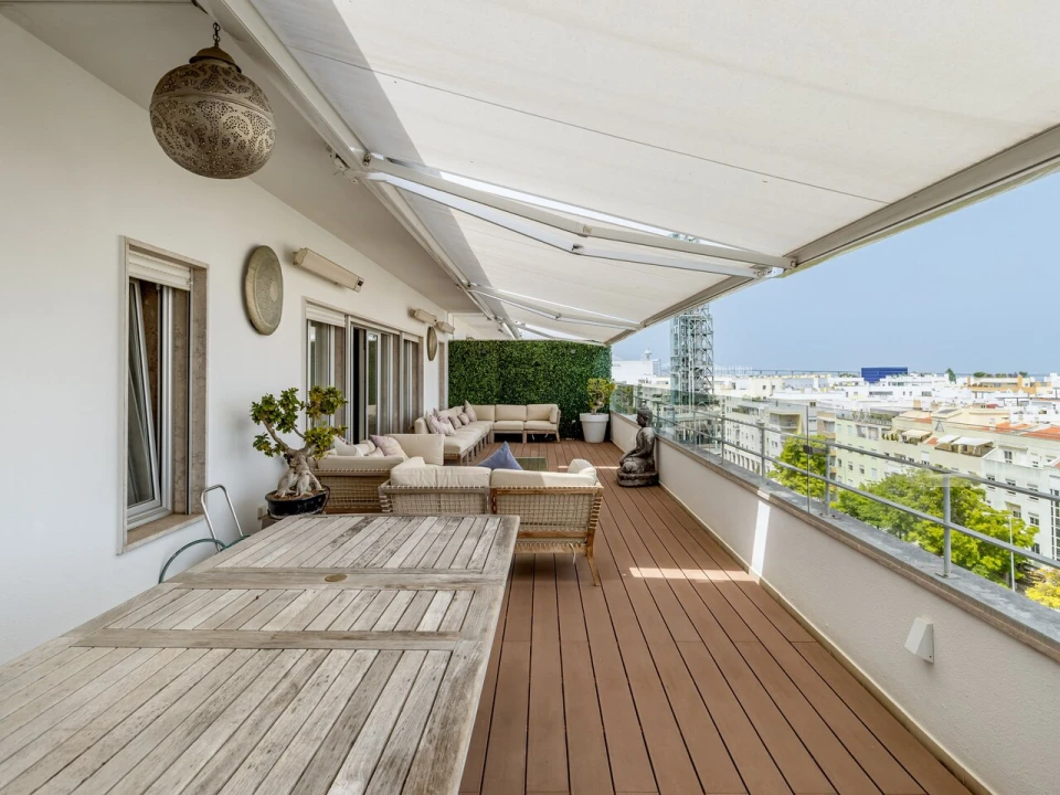 Apartamento T6 para Venda em Parque das Nações Foto 12