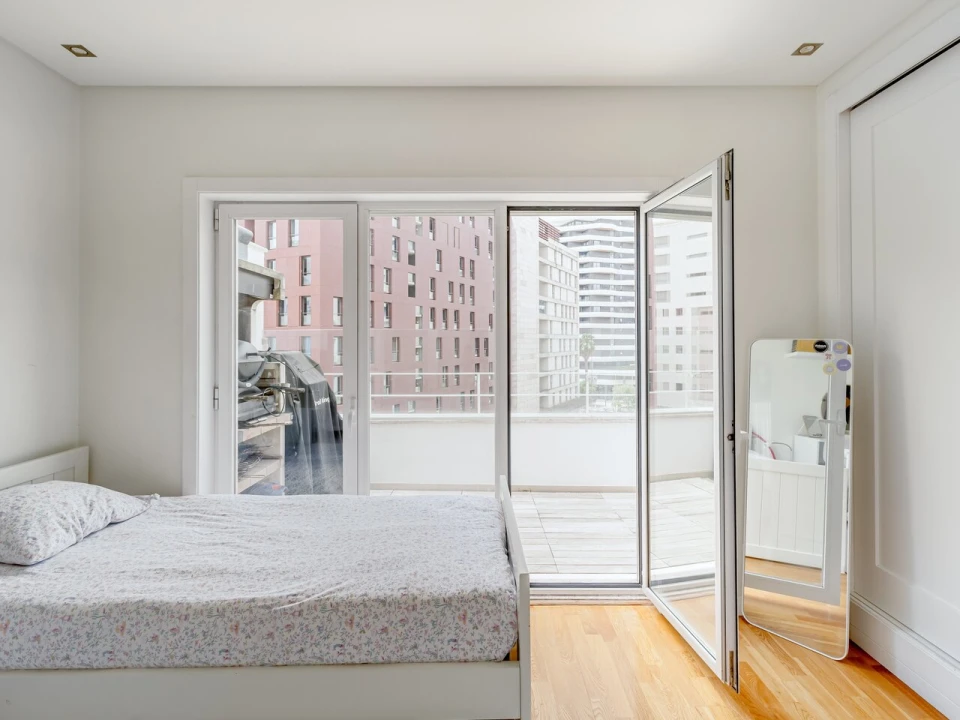 Apartamento T6 para Venda em Parque das Nações Foto 37