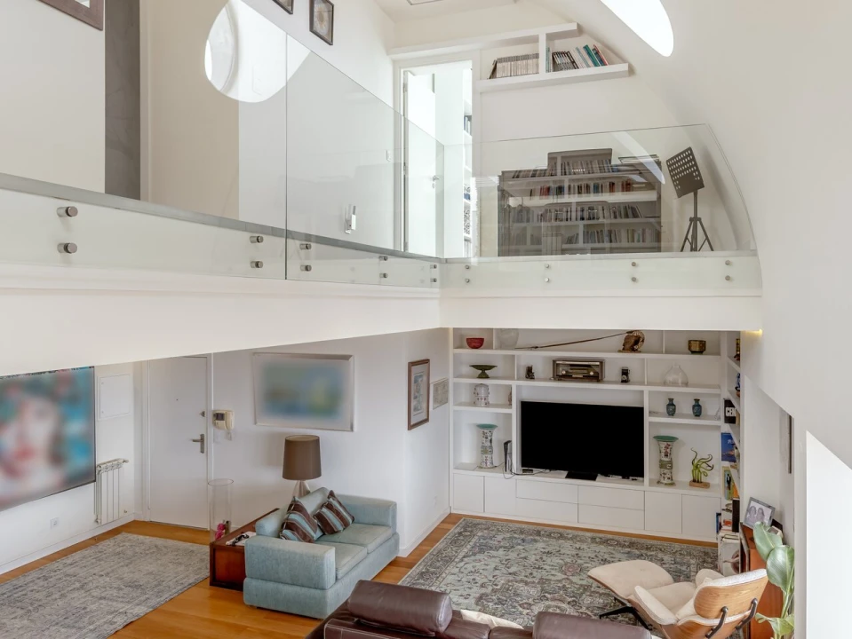 Apartamento T6 para Venda em Parque das Nações Foto 5