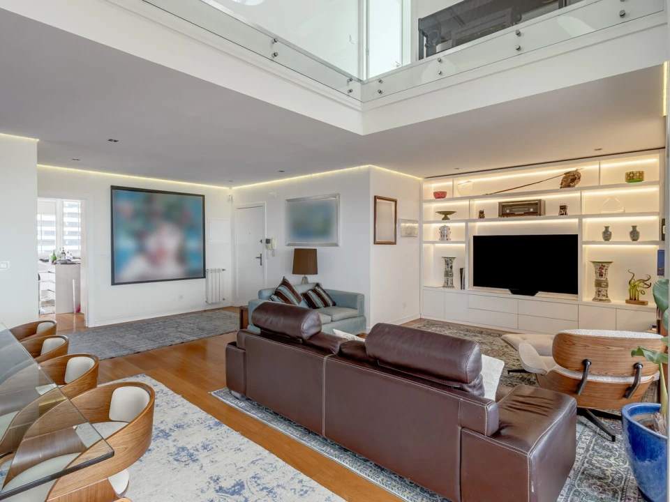 Apartamento T6 para Venda em Parque das Nações Foto 18