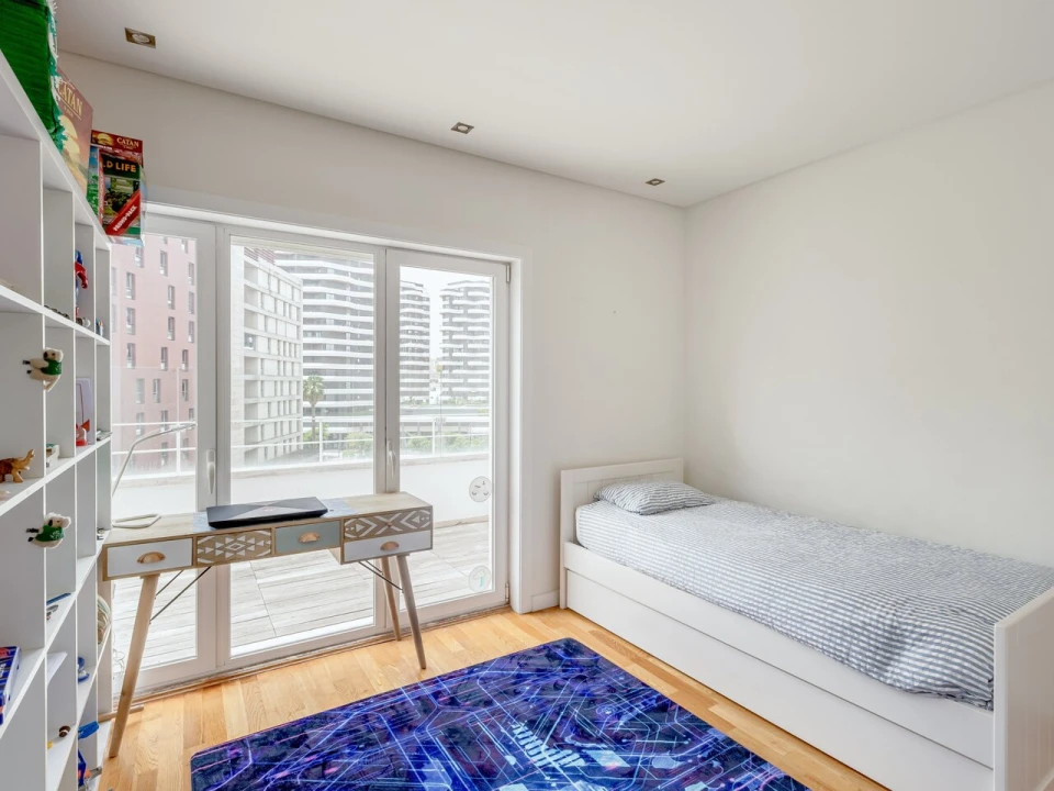 Apartamento T6 para Venda em Parque das Nações Foto 25