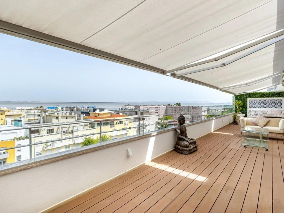 Apartamento T6 para Venda em Parque das Nações Foto 47