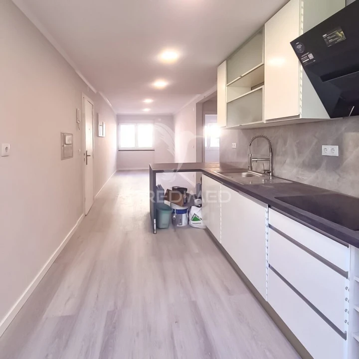 Apartamento T2 para Venda em Benfica Foto 6