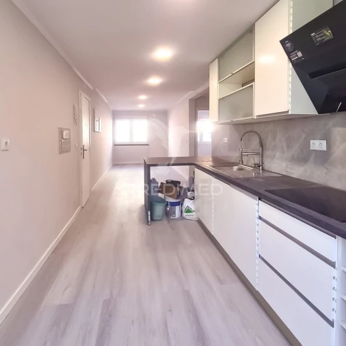 Apartamento T2 para Venda em Benfica Foto 6
