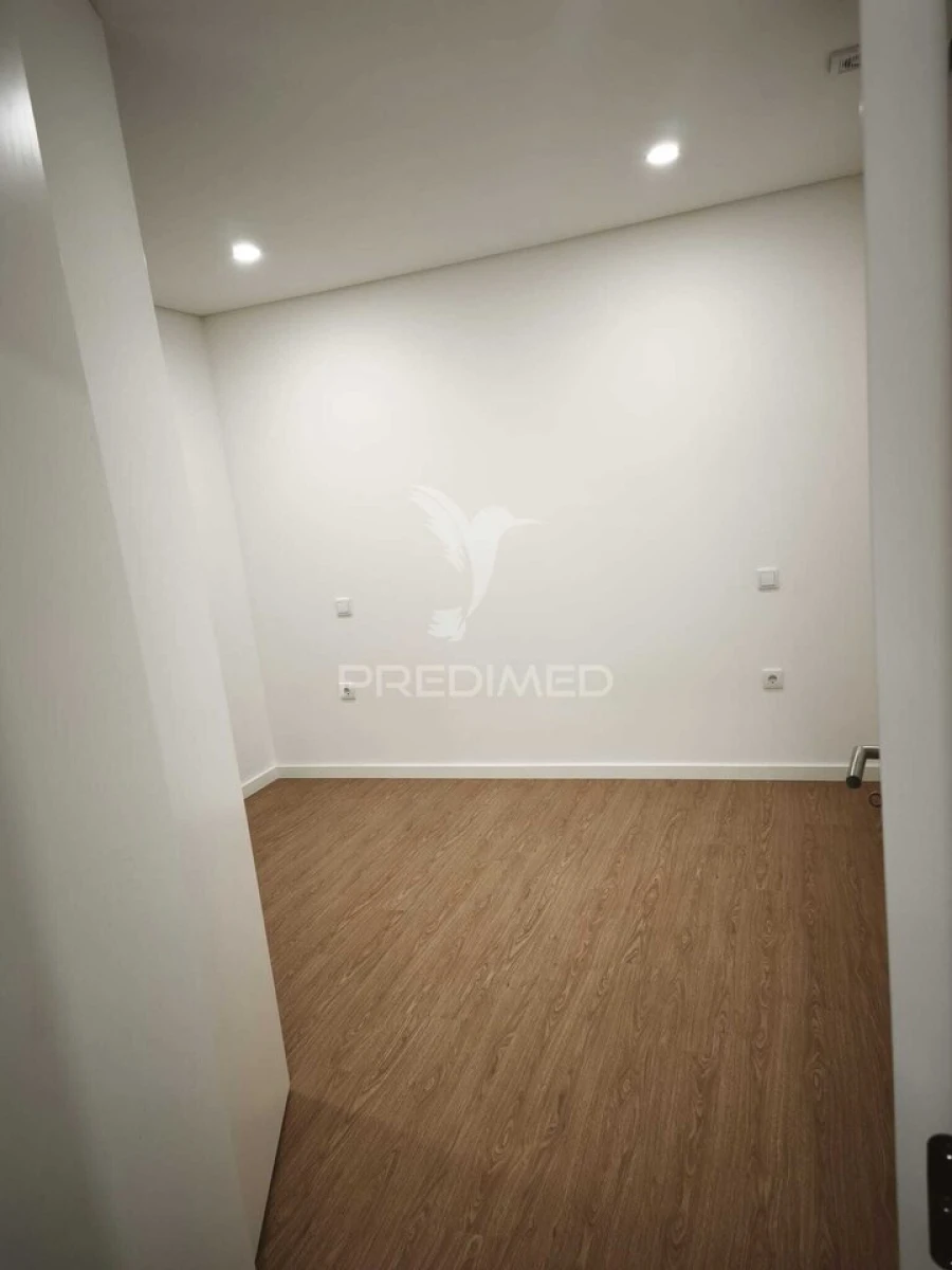 Apartamento T1 para Venda em Esgueira Foto 5