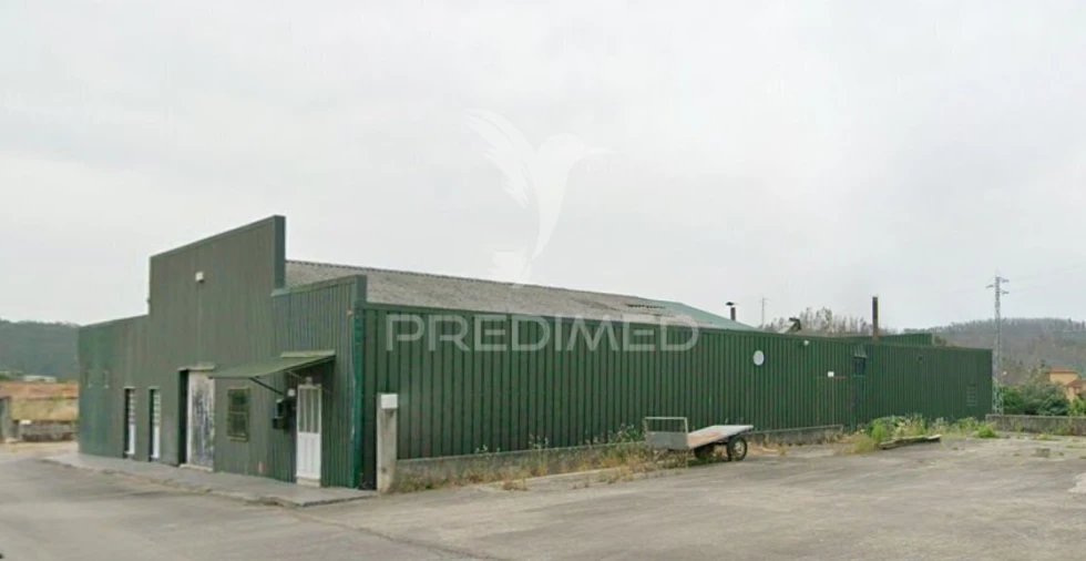 Armazém para Venda em Préstimo e Macieira de Alcoba
