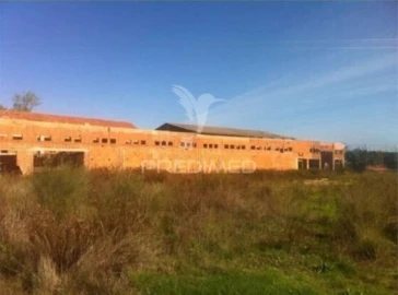 Armazém para Venda em Povoa da Isenta