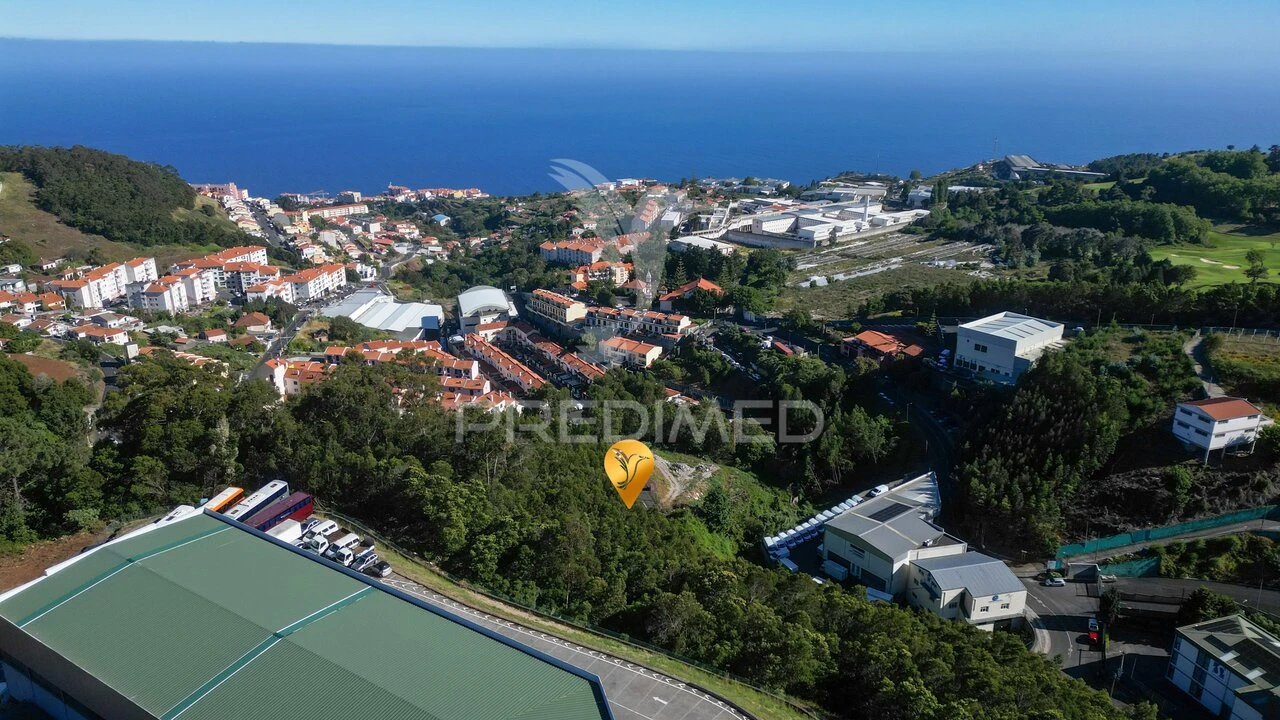 Terreno para Venda em Caniço Foto 11