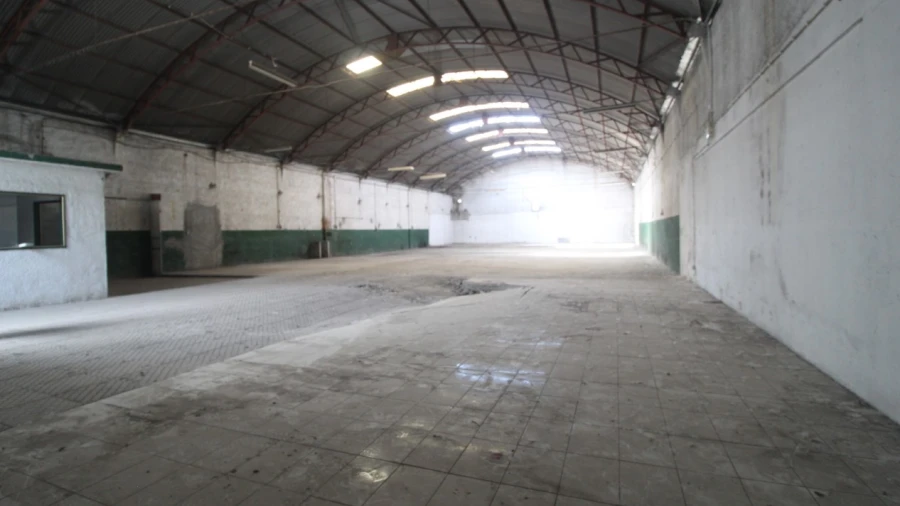 Armazém para Venda em Eiras e São Paulo de Frades