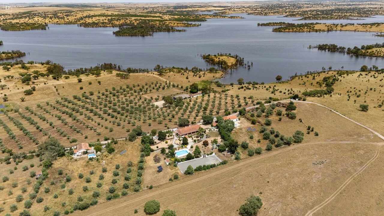 Moradia T3 para Venda em Ourique Foto 1