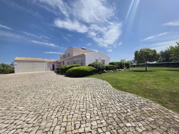Quinta T6 para Venda em Guia