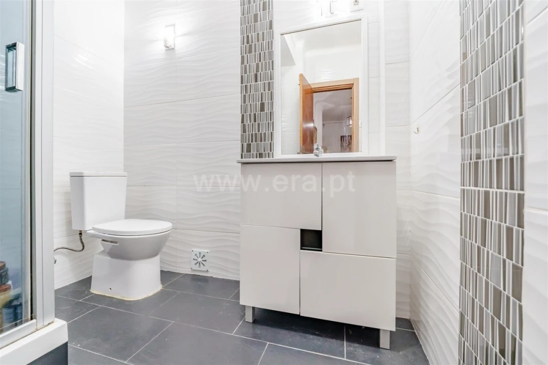 Apartamento T3 para Venda em Covilhã e Canhoso Foto 5