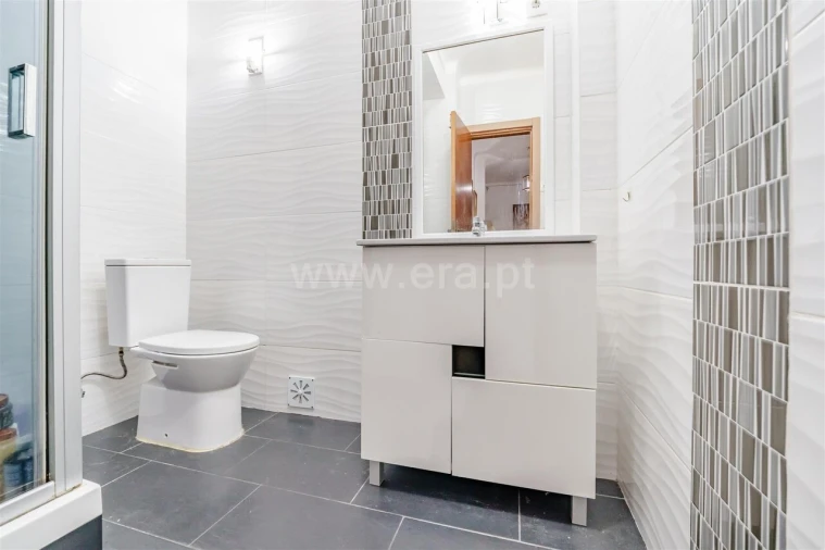 Apartamento T3 para Venda em Covilhã e Canhoso Foto 5