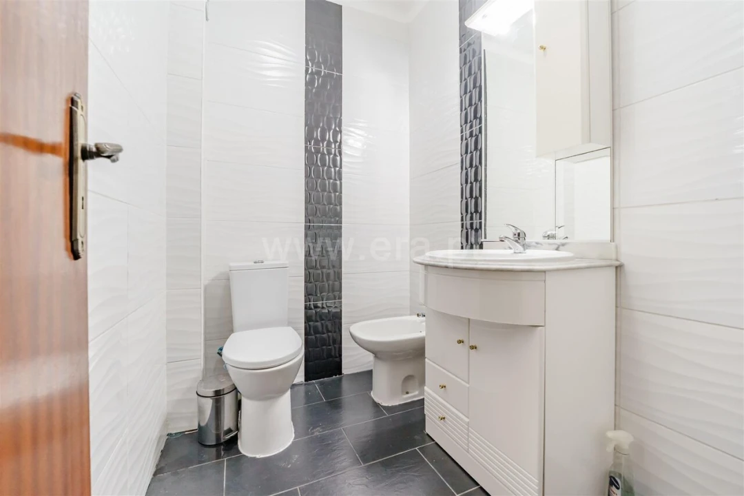 Apartamento T3 para Venda em Covilhã e Canhoso Foto 4