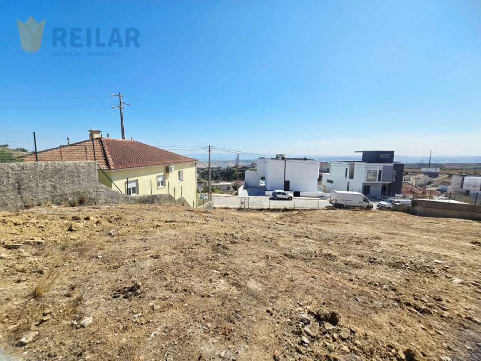 Terreno para Venda em Vialonga Foto 3