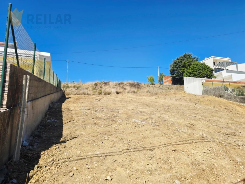 Terreno para Venda em Vialonga Foto 1