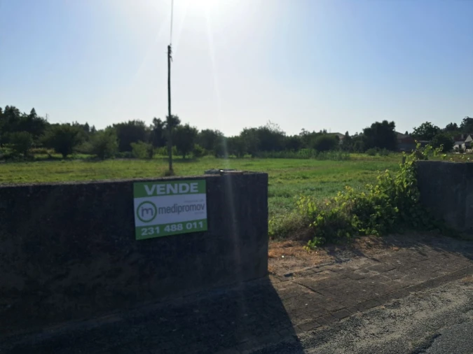 Terreno P/ Prédio para Venda em Mira Foto 3