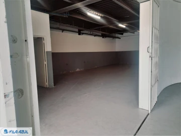 Armazém para Arrendamento em Moreira