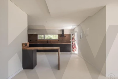 Moradia T5 para Venda em Sesimbra (Santiago)
