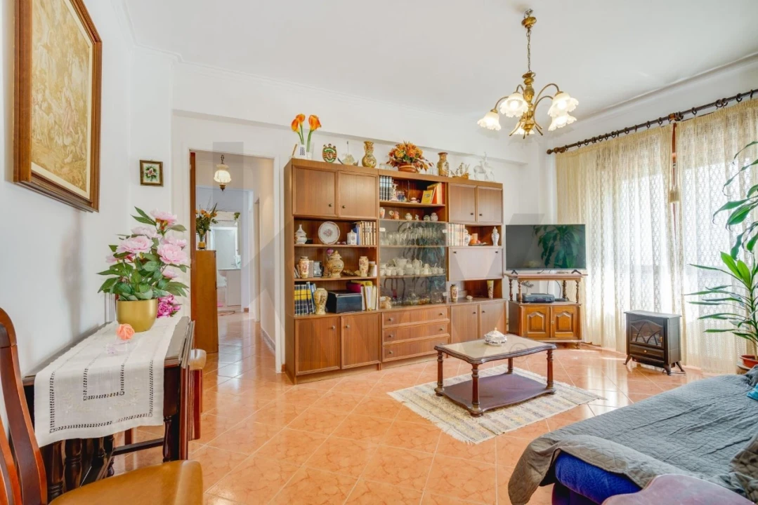 Apartamento T3 para Venda em Águas Livres Foto 6