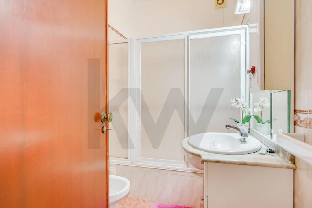 Apartamento T3 para Venda em Águas Livres Foto 13
