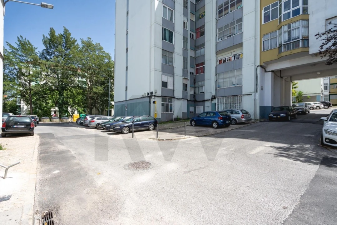 Apartamento T3 para Venda em Águas Livres Foto 23