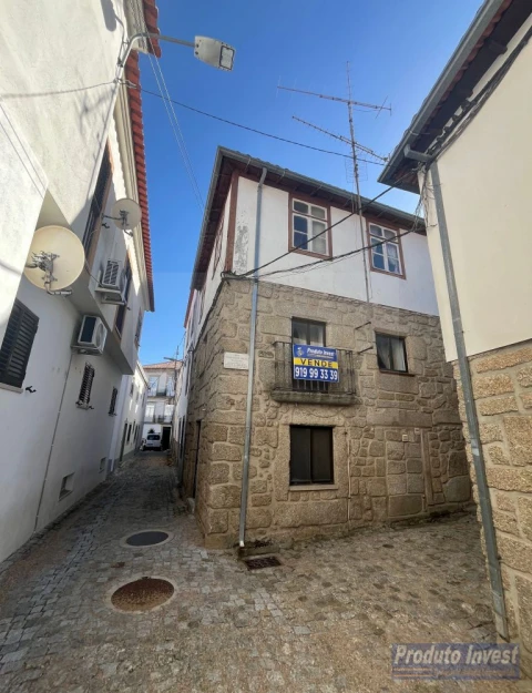 Moradia T4 para Venda em Alpedrinha