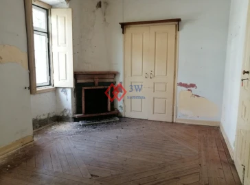 Moradia T7 para Venda em Mouriscas
