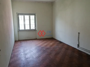 Moradia T7 para Venda em Mouriscas