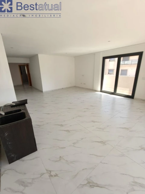 Apartamento T3 para Venda em Arco de Baúlhe e Vila Nune