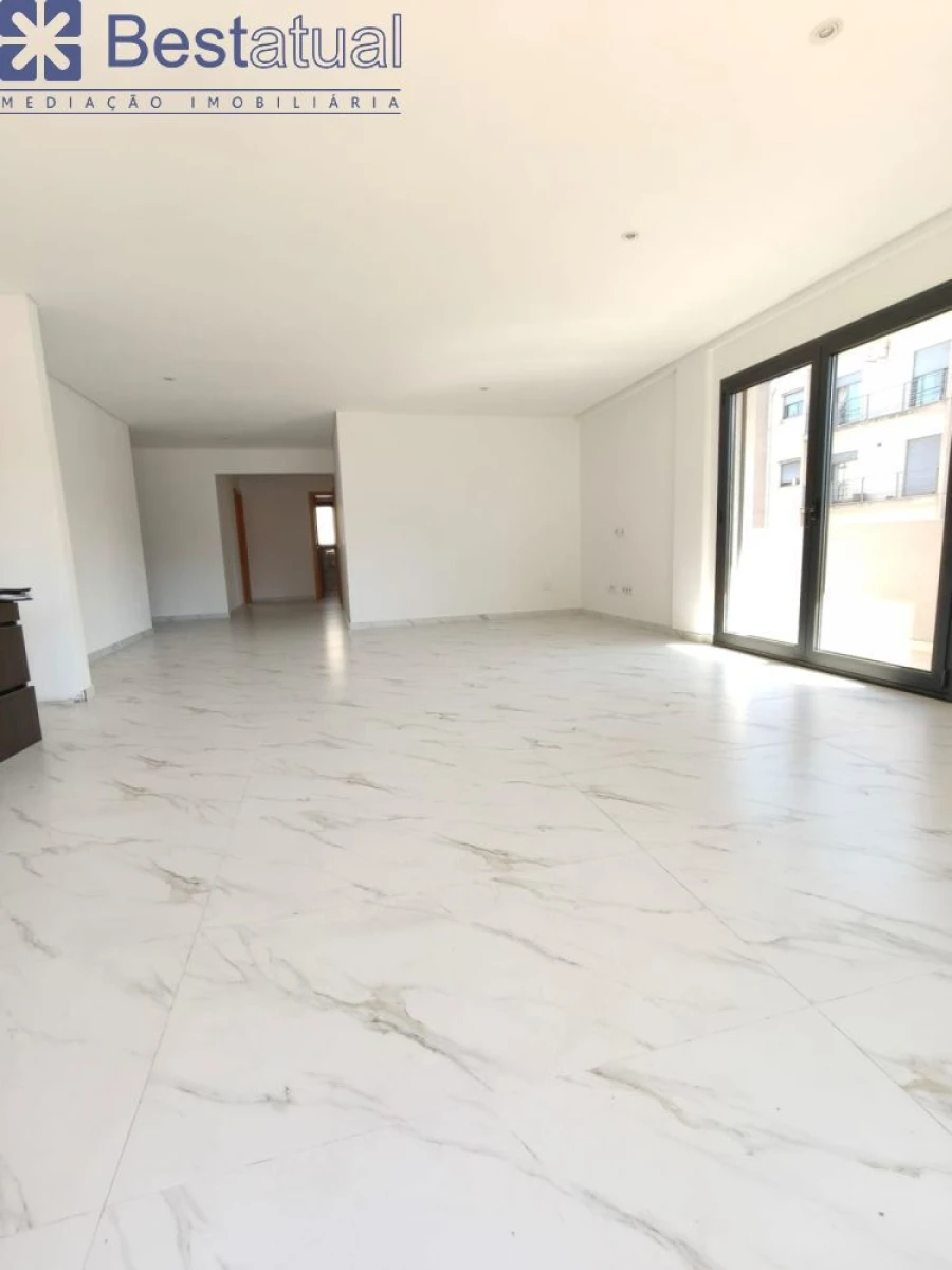 Apartamento T3 para Venda em Arco de Baúlhe e Vila Nune Foto 8