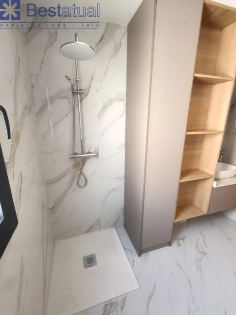 Apartamento T3 para Venda em Arco de Baúlhe e Vila Nune