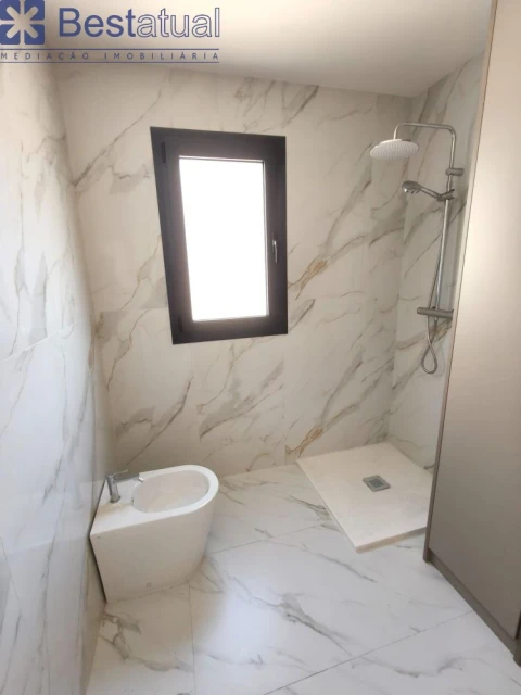 Apartamento T3 para Venda em Arco de Baúlhe e Vila Nune
