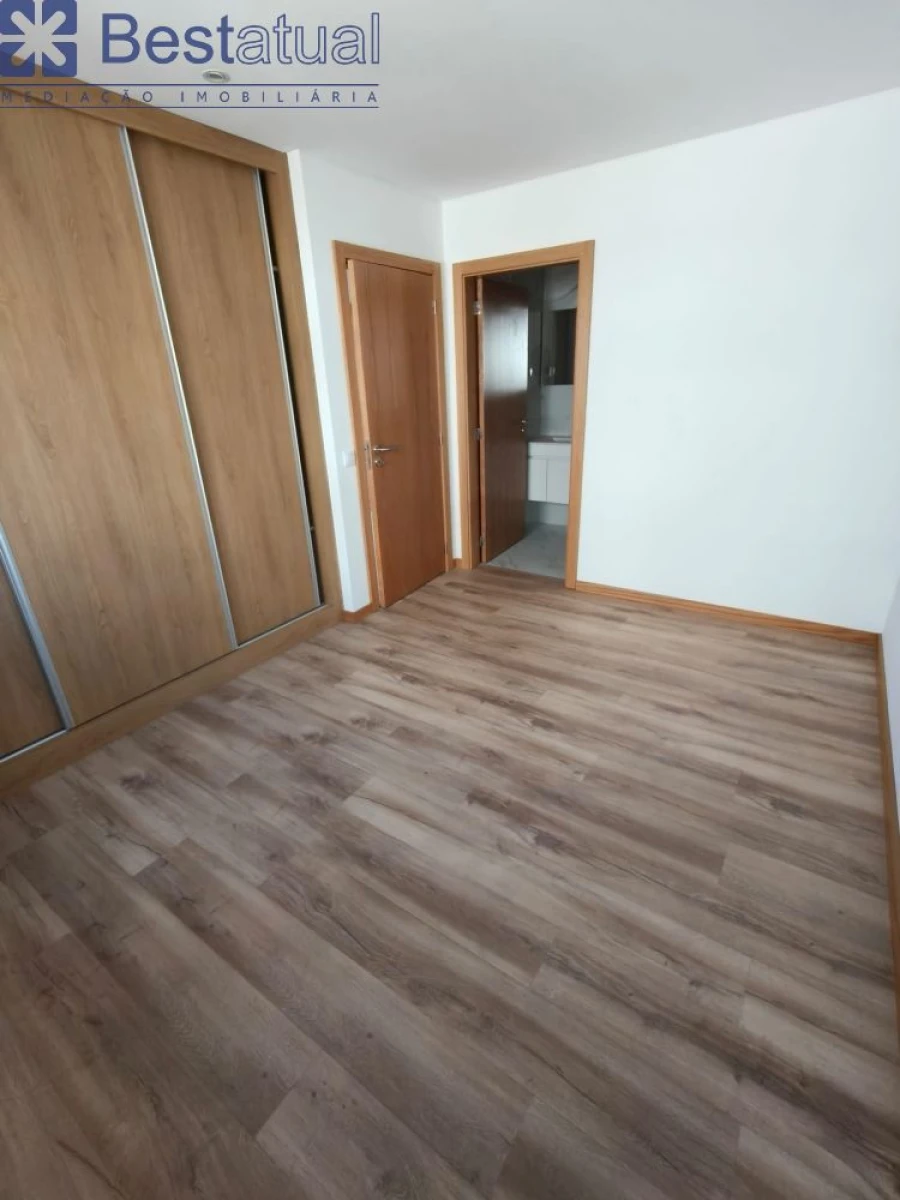 Apartamento T3 para Venda em Arco de Baúlhe e Vila Nune Foto 25