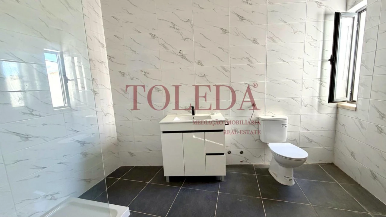 Moradia T2 para Venda em Manique do Intendente, Vila Nova de São Pedro e Maçussa Foto 19