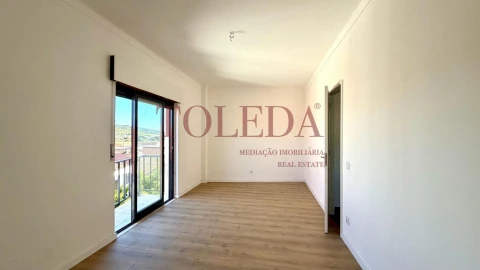 Moradia T2 para Venda em Manique do Intendente, Vila Nova de São Pedro e Maçussa