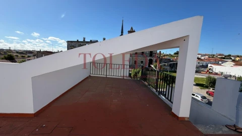 Moradia T2 para Venda em Manique do Intendente, Vila Nova de São Pedro e Maçussa
