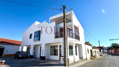 Moradia T2 para Venda em Manique do Intendente, Vila Nova de São Pedro e Maçussa