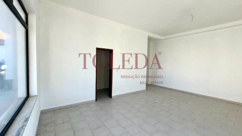 Moradia T2 para Venda em Manique do Intendente, Vila Nova de São Pedro e Maçussa