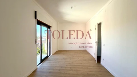 Moradia T2 para Venda em Manique do Intendente, Vila Nova de São Pedro e Maçussa