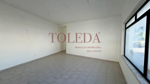Moradia T2 para Venda em Manique do Intendente, Vila Nova de São Pedro e Maçussa