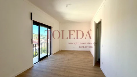 Moradia T2 para Venda em Manique do Intendente, Vila Nova de São Pedro e Maçussa
